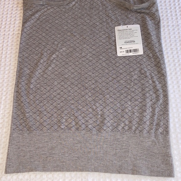 NEW! $49 ATHLETA XS AMBASSADOR TANK Top Gray Racerback - Picture 8 of 12